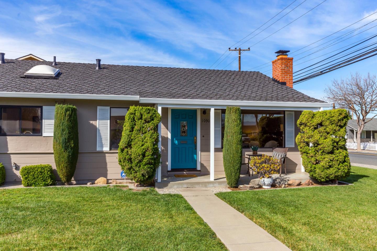 Detail Gallery Image 1 of 1 For 1090 Los Padres Blvd, Santa Clara,  CA 95050 - 4 Beds | 2/1 Baths