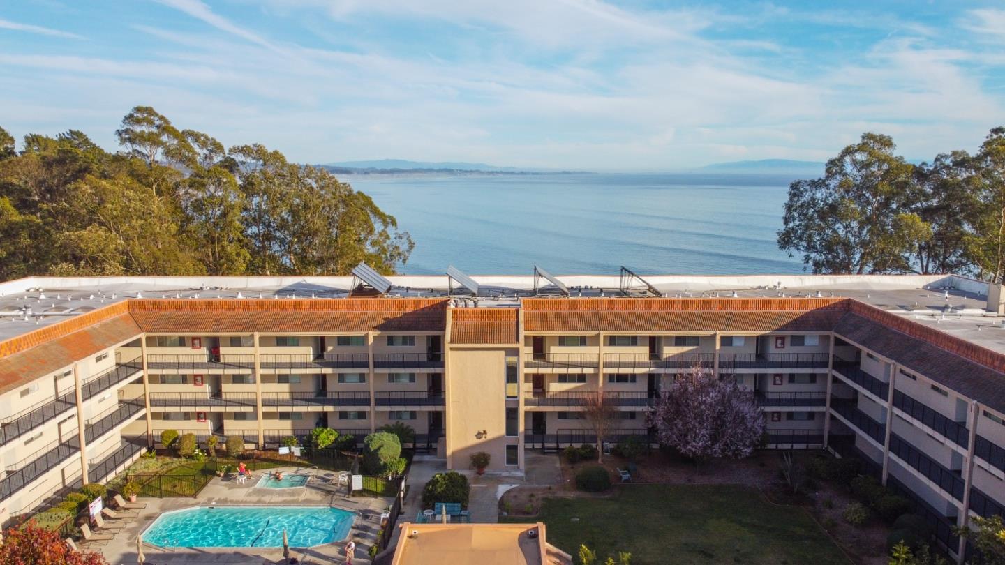 Detail Gallery Image 1 of 1 For 870 Park Ave #211,  Capitola,  CA 95010 - 2 Beds | 2 Baths