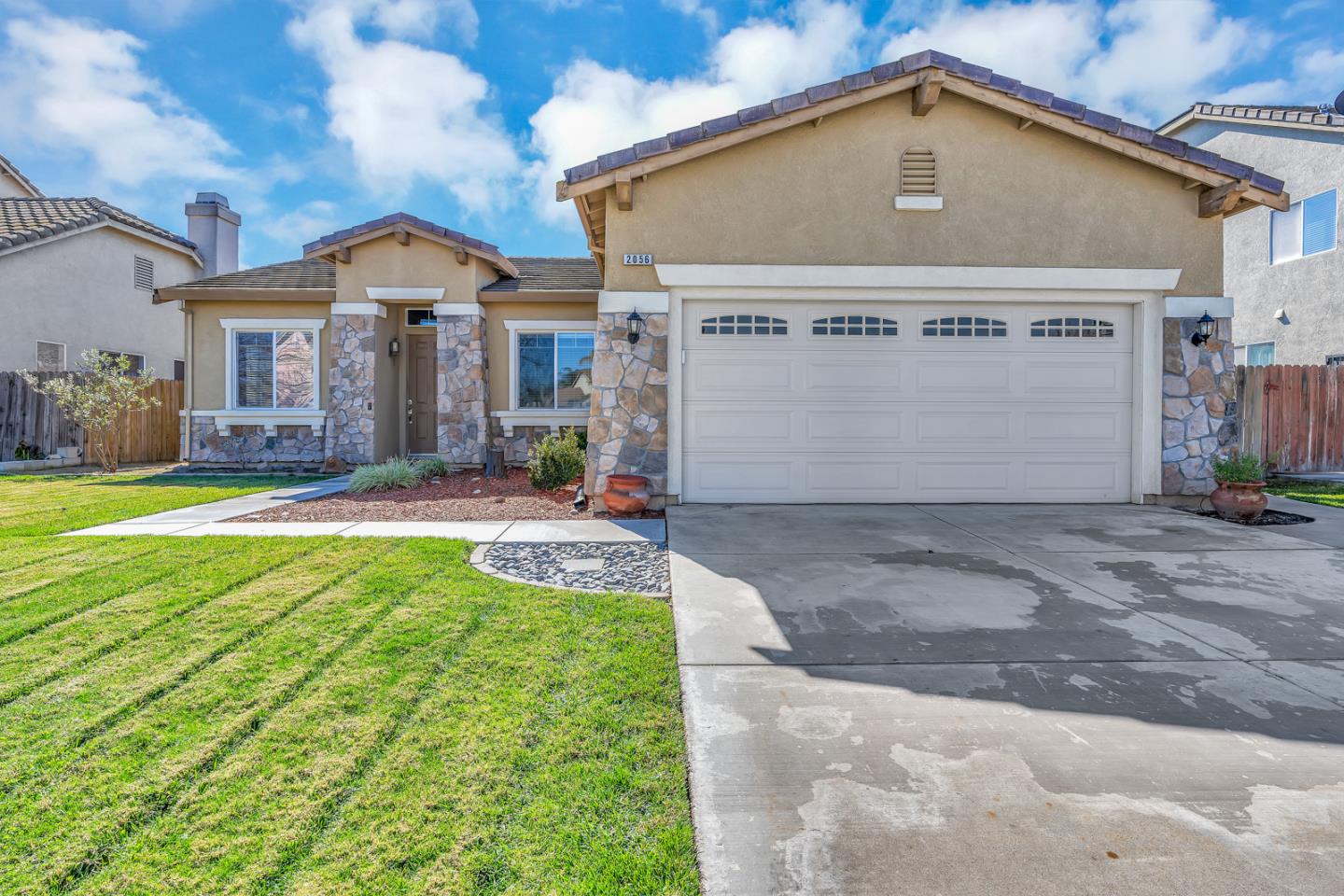 Detail Gallery Image 1 of 1 For 2056 Peregrine St, Manteca,  CA 95337 - 3 Beds | 2 Baths