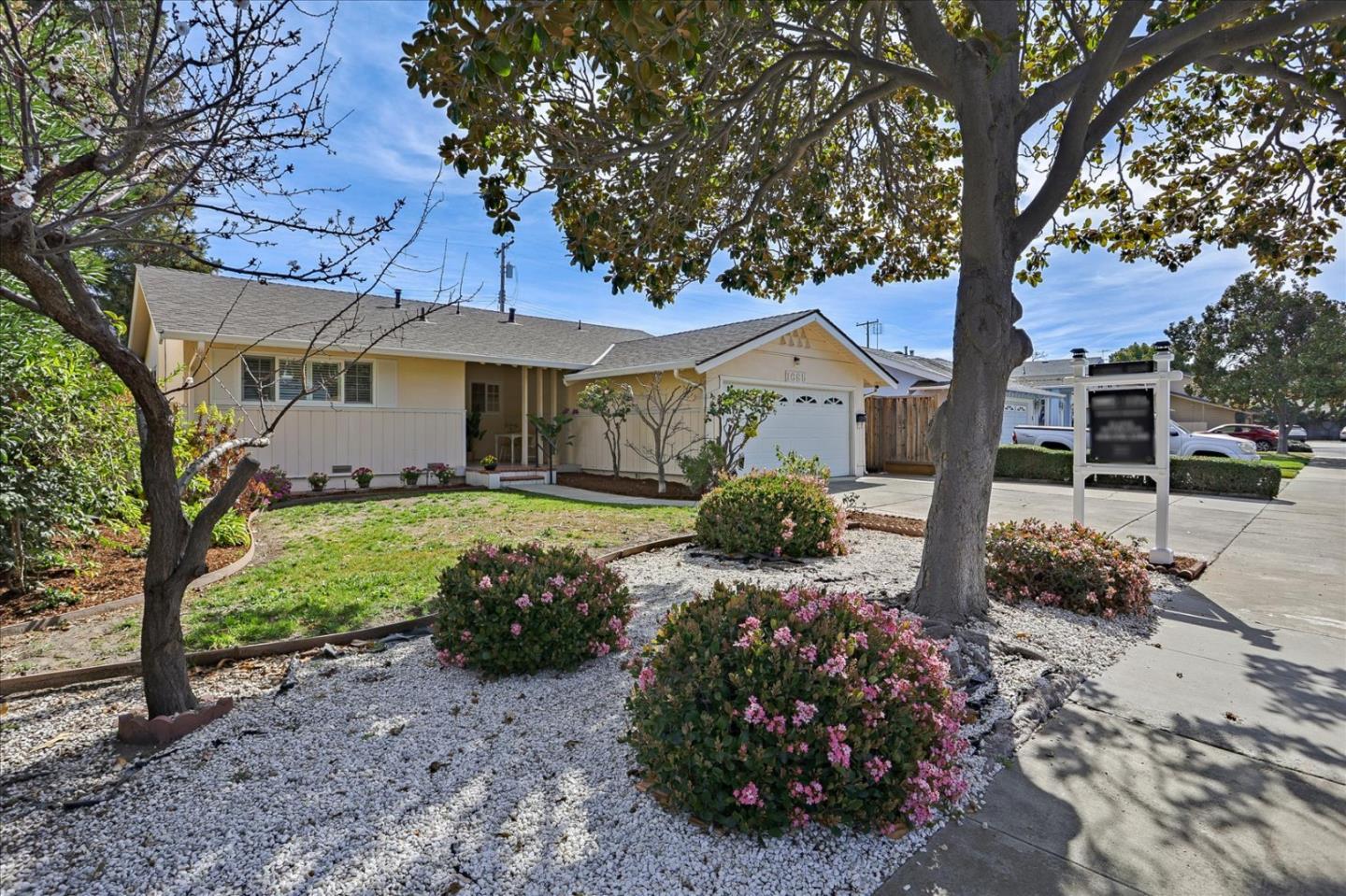 Detail Gallery Image 1 of 1 For 1685 Betty Ct, Santa Clara,  CA 95051 - 3 Beds | 2 Baths