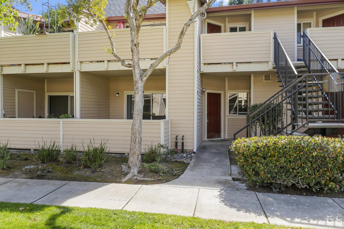 Detail Gallery Image 1 of 1 For 1036 Cedar Gables Dr, San Jose,  CA 95118 - 2 Beds | 2 Baths