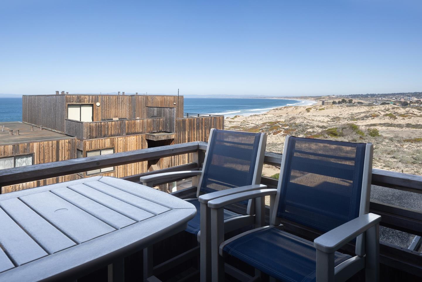 Detail Gallery Image 1 of 1 For 125 Surf Way #426,  Monterey,  CA 93940 - 3 Beds | 2 Baths