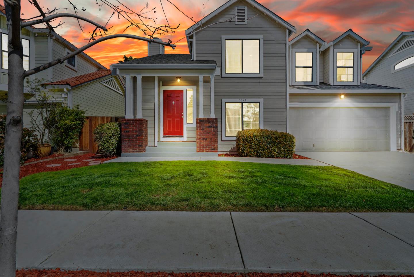 Detail Gallery Image 1 of 1 For 5573 Sunspring Cir, San Jose,  CA 95138 - 4 Beds | 2/1 Baths