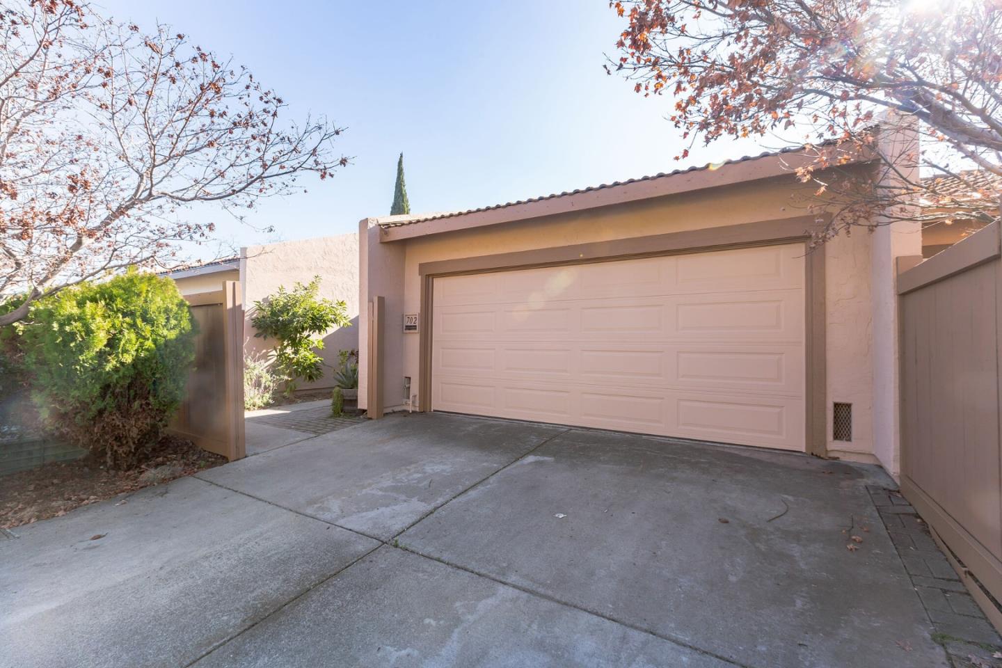 Detail Gallery Image 1 of 1 For 702 Birch Dr, Campbell,  CA 95008 - 2 Beds | 2 Baths