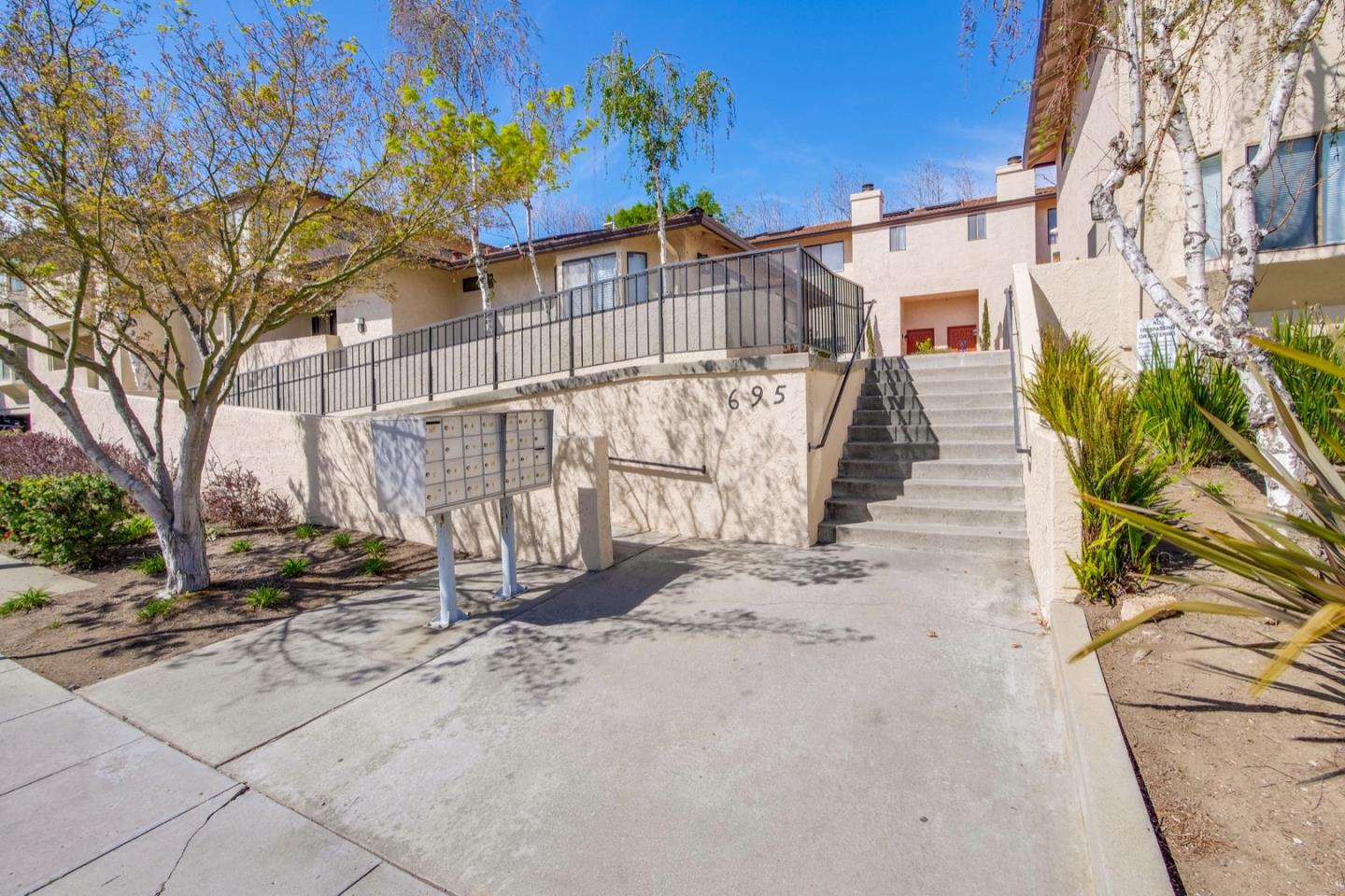 695 S Knickerbocker Dr 24, Sunnyvale, CA 94087 2 Beds 2 Baths