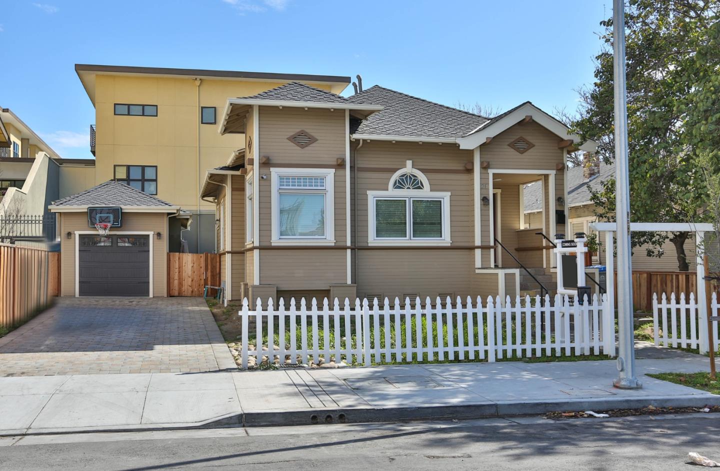 28 Edwards Ave, San Jose, CA 95110 3 Beds 2/1 Baths (Sold) ML81881331 MLSL