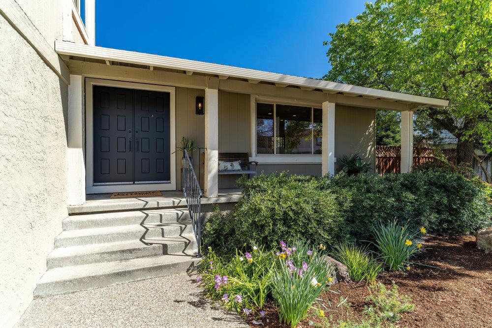 Detail Gallery Image 1 of 1 For 9422 Eagle Hills Way, Gilroy,  CA 95020 - 4 Beds | 2/1 Baths