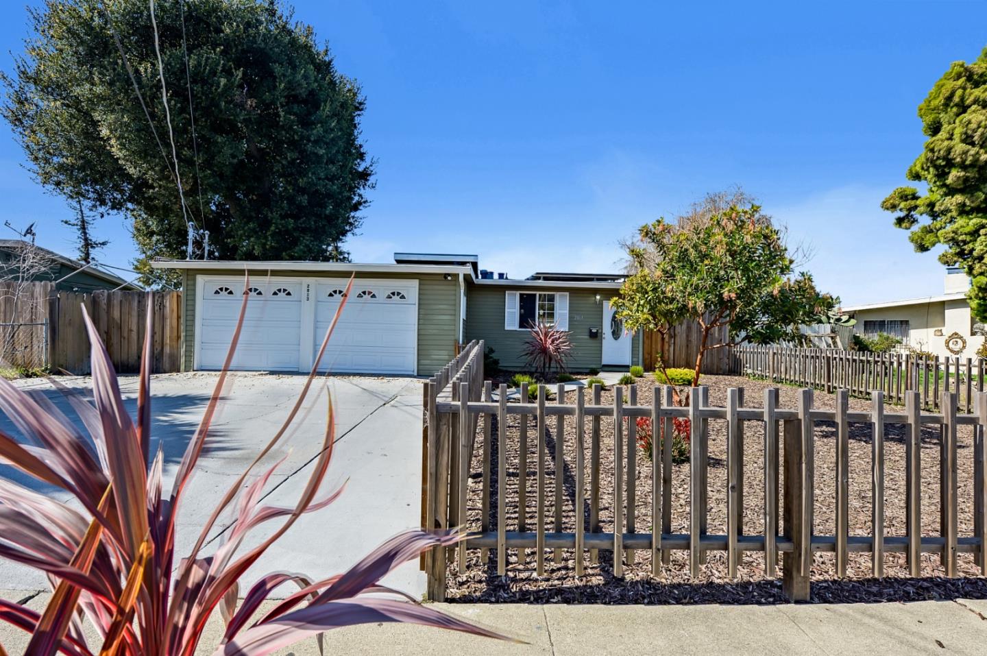 Detail Gallery Image 1 of 1 For 2813 Georgetown St, East Palo Alto,  CA 94303 - 3 Beds | 1 Baths