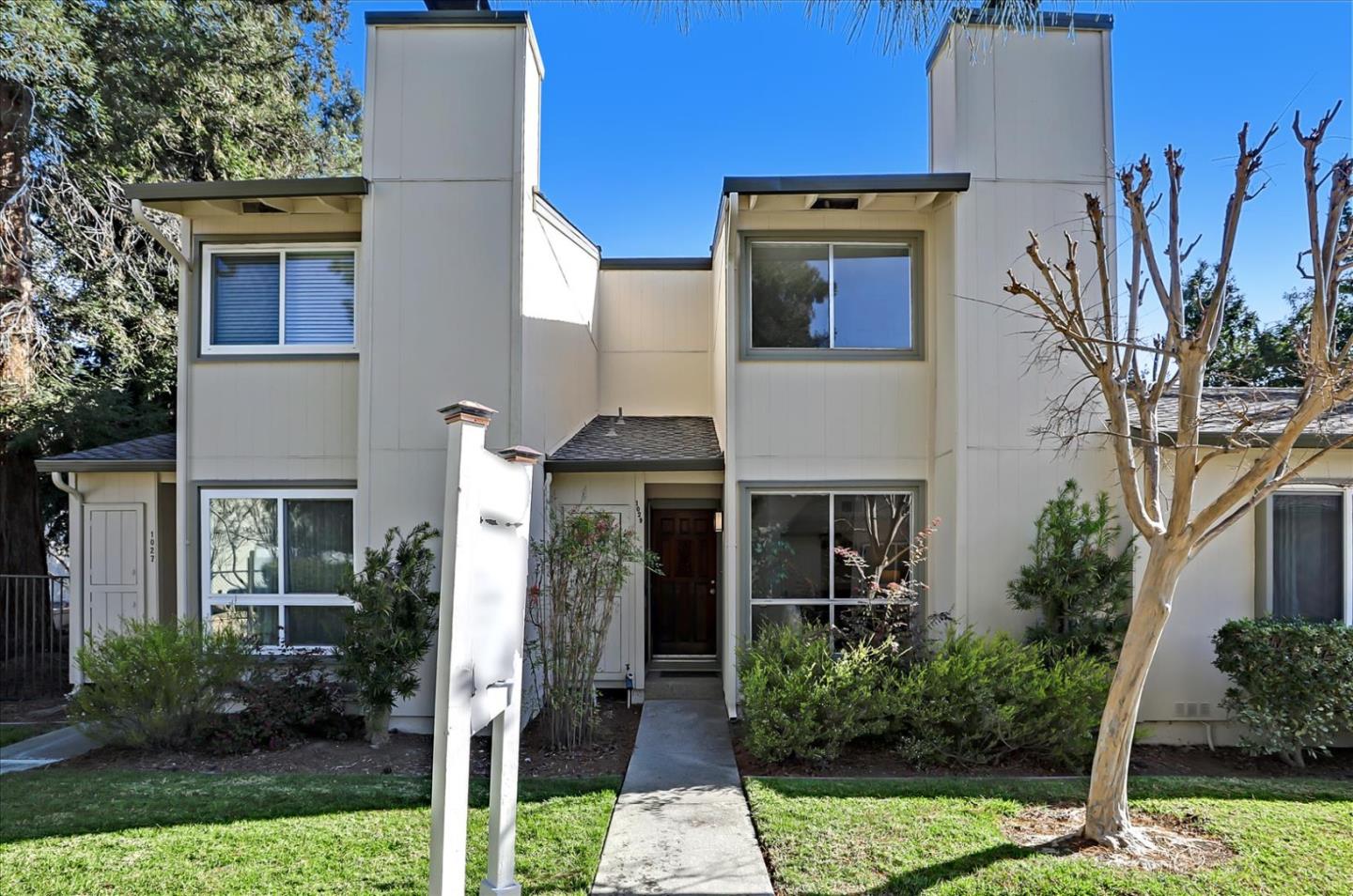 Detail Gallery Image 1 of 1 For 1029 Forest Knoll Dr, San Jose,  CA 95129 - 2 Beds | 1/1 Baths