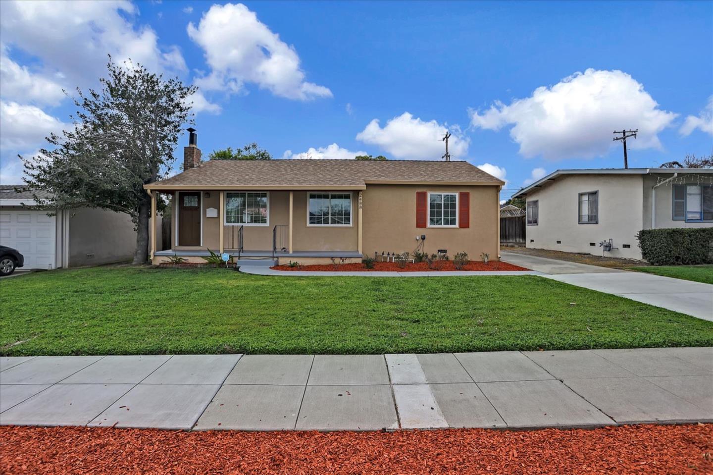 Detail Gallery Image 1 of 1 For 2488 Walnut Grove Ave, San Jose,  CA 95128 - 3 Beds | 2 Baths
