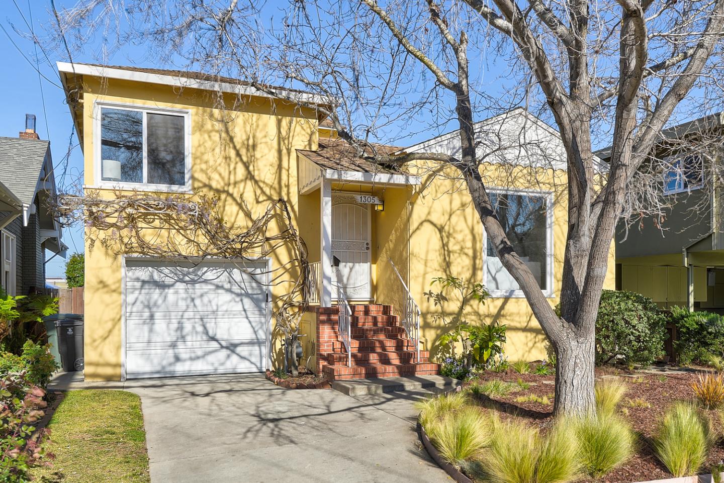 Detail Gallery Image 1 of 1 For 1305 S B St, San Mateo,  CA 94402 - 3 Beds | 2 Baths