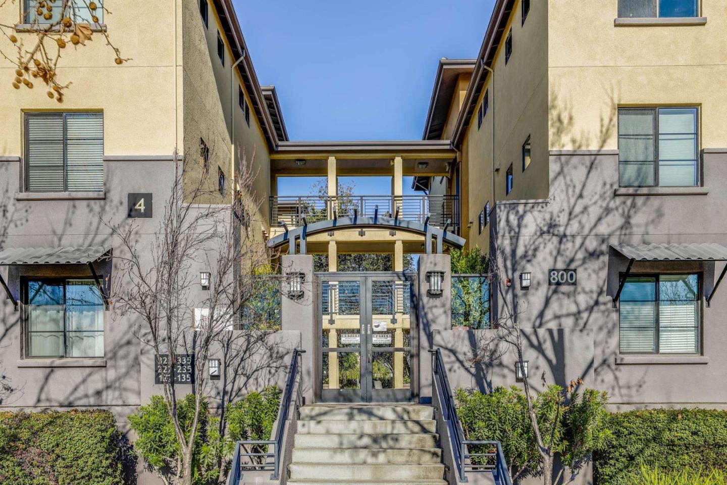 Detail Gallery Image 1 of 1 For 800 N 8th St #207,  San Jose,  CA 95112 - 2 Beds | 2 Baths