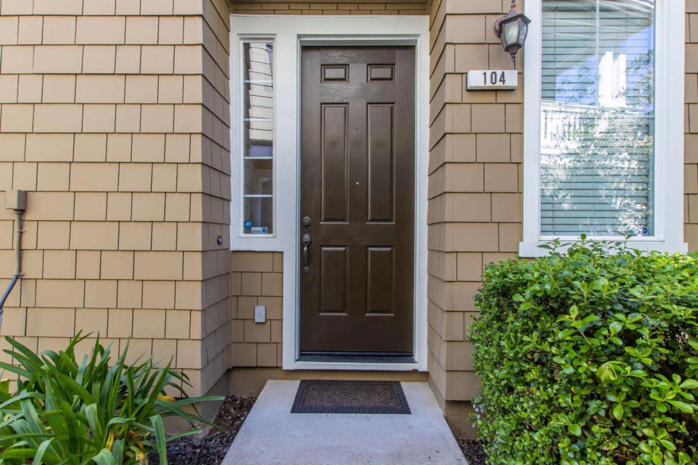 Detail Gallery Image 1 of 1 For 100 Live Oak Way #104,  Belmont,  CA 94002 - 2 Beds | 2/1 Baths