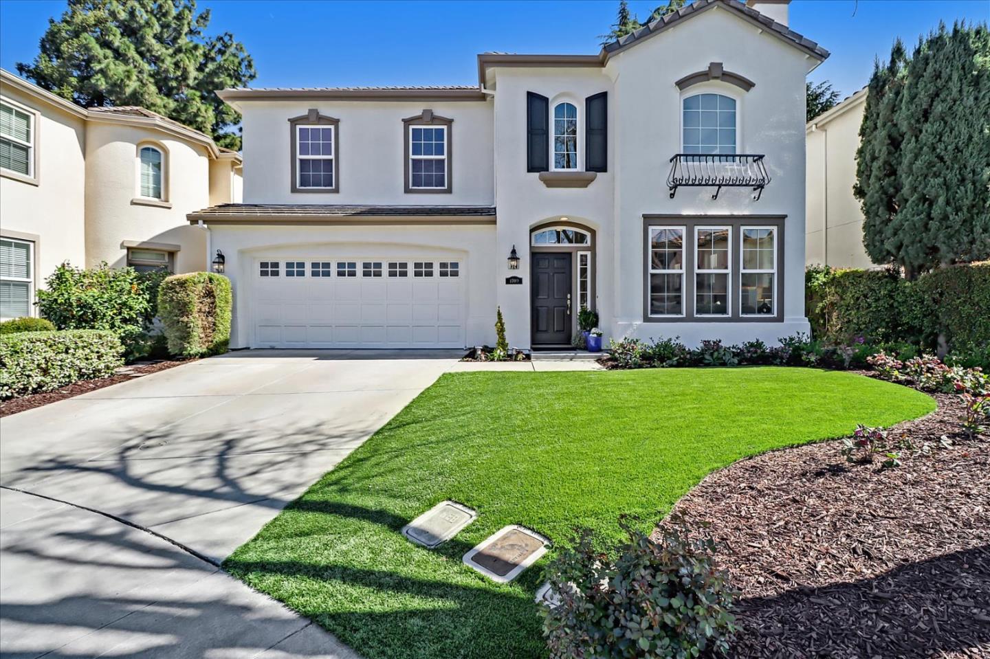 Detail Gallery Image 1 of 1 For 1709 Whispering Willow Pl, San Jose,  CA 95125 - 5 Beds | 4 Baths