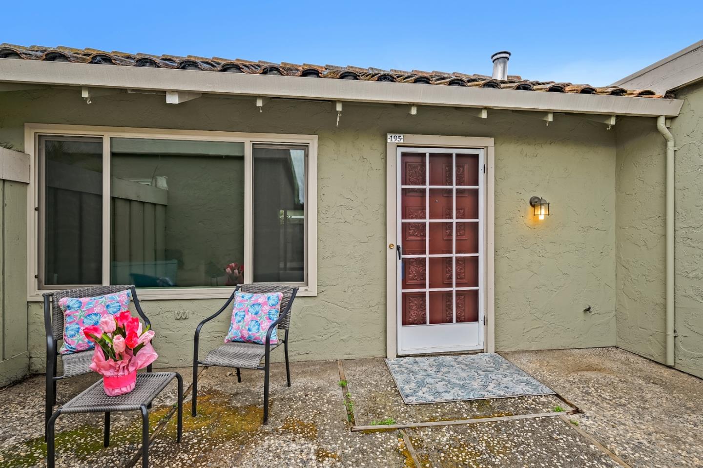Detail Gallery Image 1 of 1 For 195 Crestview Ct, Watsonville,  CA 95076 - 2 Beds | 2 Baths