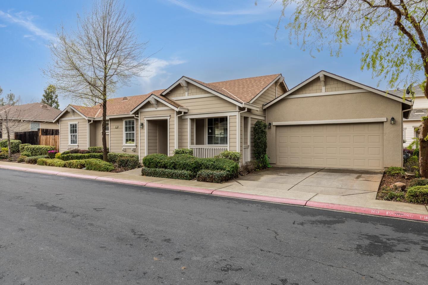 Detail Gallery Image 1 of 1 For 872 Holley Ct, Folsom,  CA 95630 - 3 Beds | 2 Baths