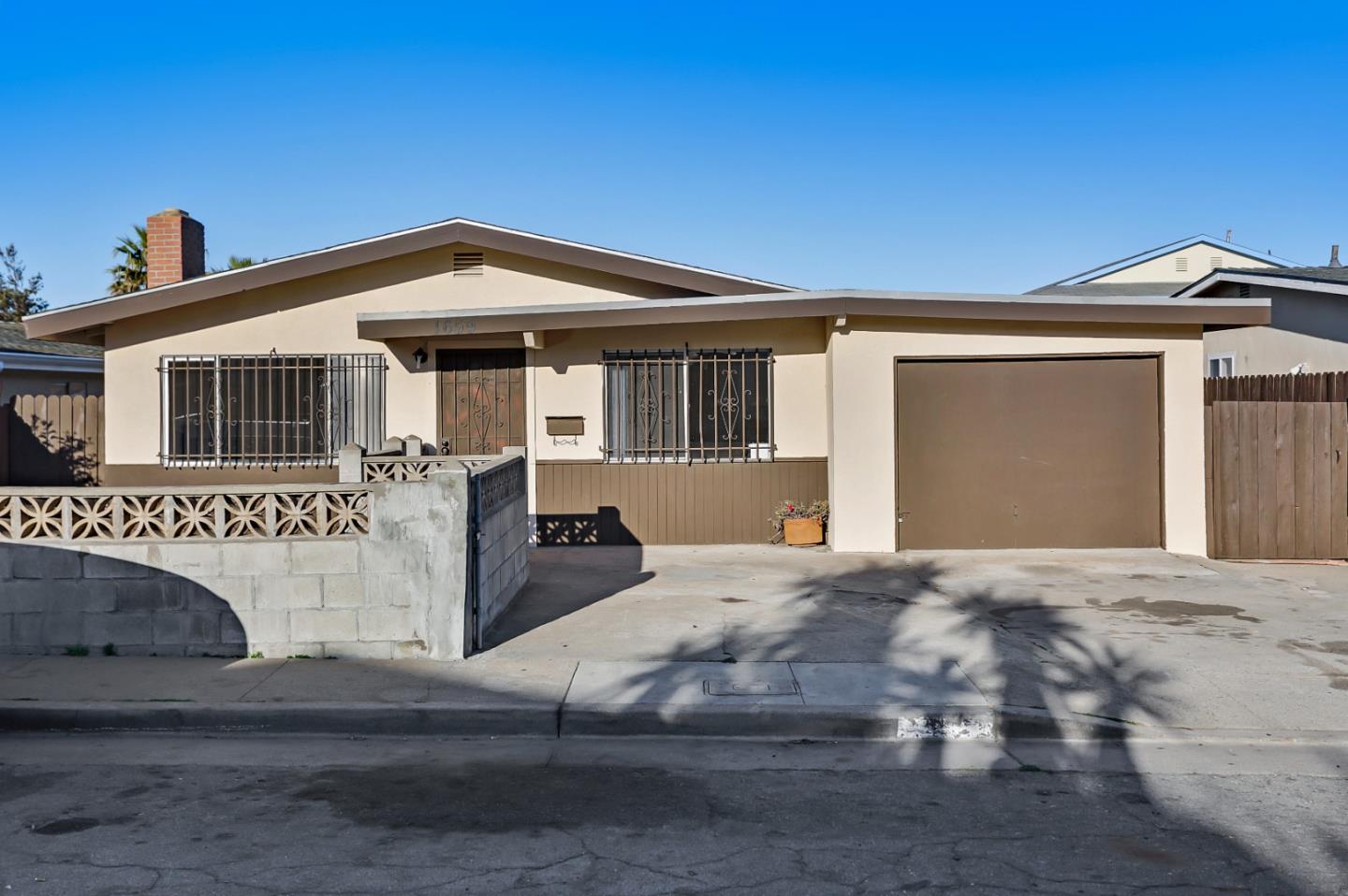 1659 Luzern St, Seaside, CA 93955 3 Beds 1/1 Baths (Sold