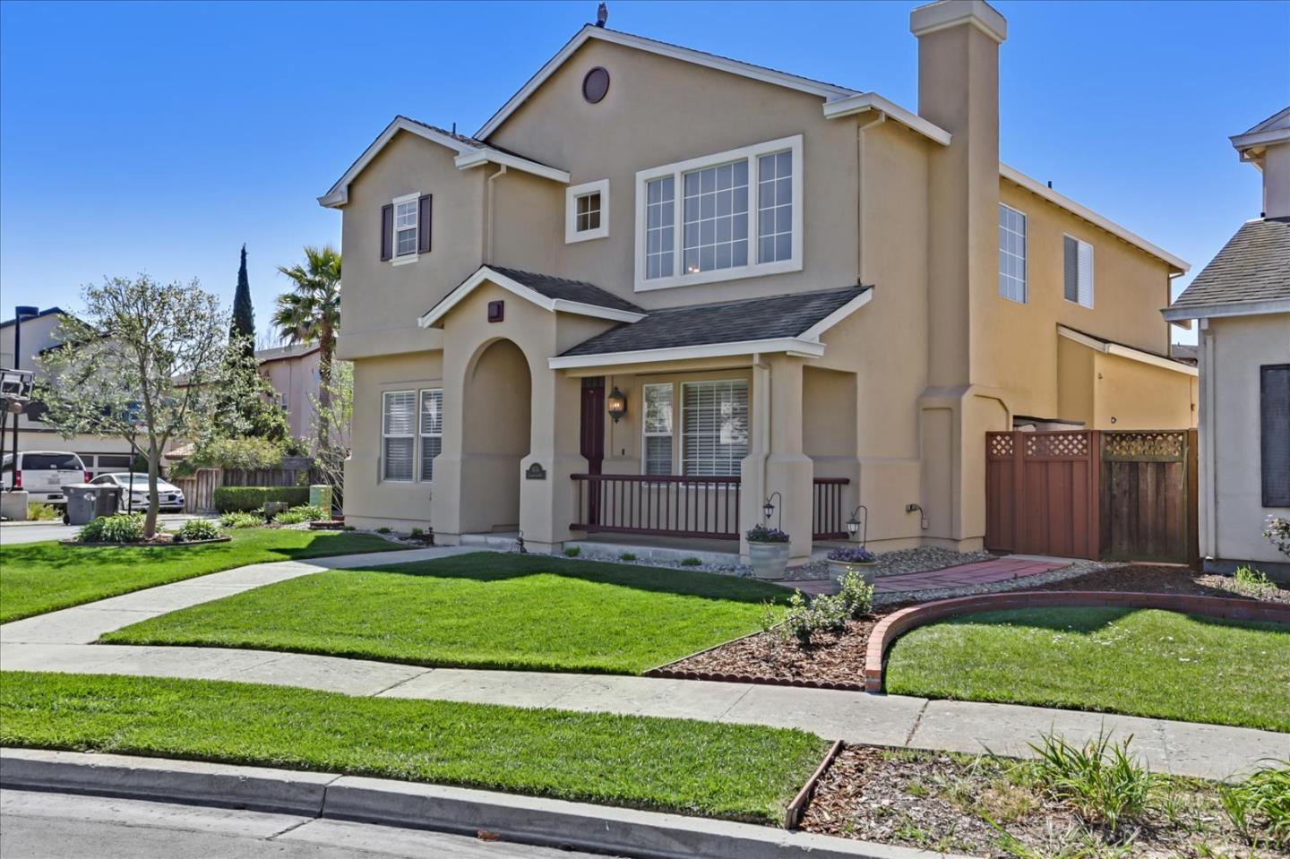 Detail Gallery Image 1 of 1 For 1676 Georgetown Way, Salinas,  CA 93906 - 4 Beds | 2/1 Baths