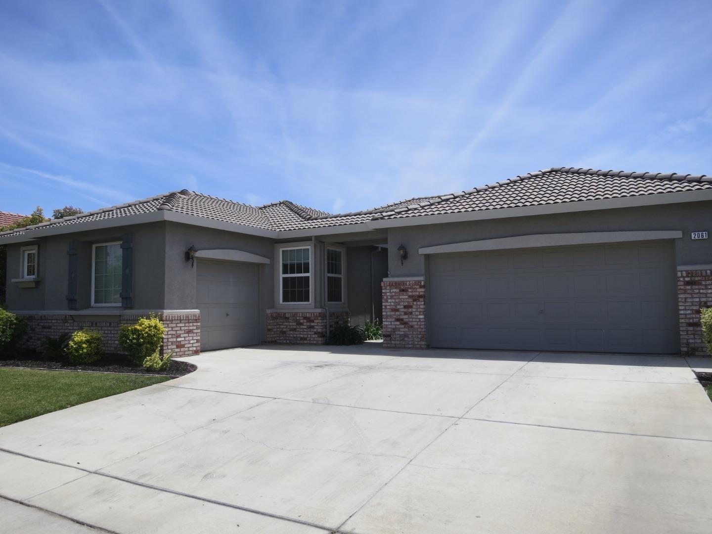 Detail Gallery Image 1 of 1 For 2061 Palermo Dr, Los Banos,  CA 93635 - 4 Beds | 2/1 Baths