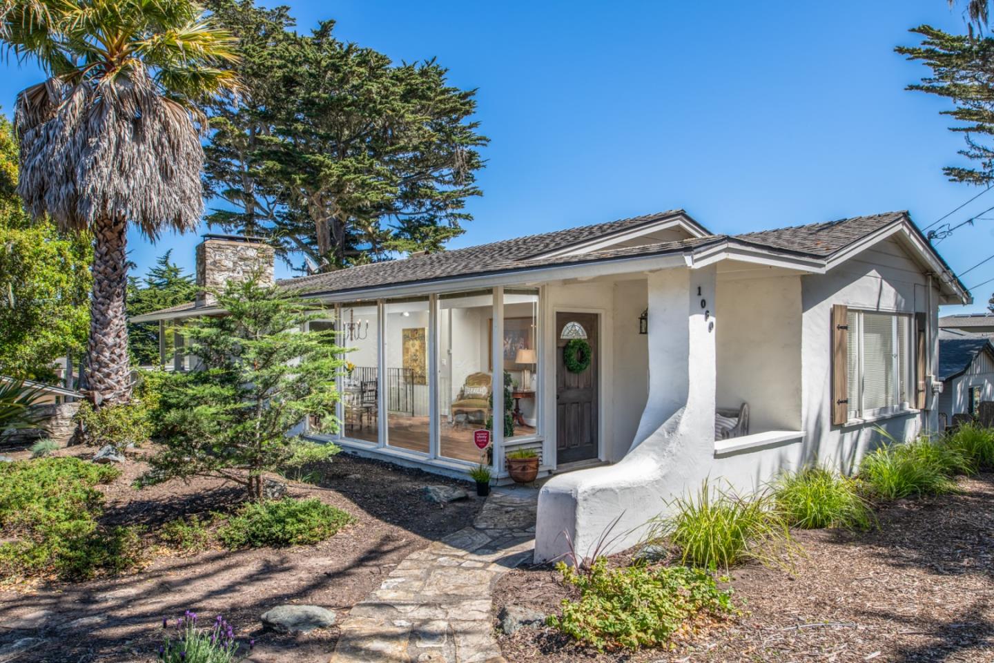 Detail Gallery Image 1 of 1 For 1060 Jewell Ave, Pacific Grove,  CA 93950 - 2 Beds | 2 Baths