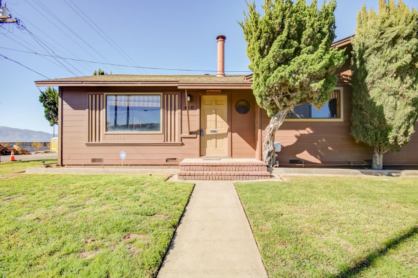 410 Bardin Rd, Salinas, CA 93905 3 Beds 1/1 Baths (Sold