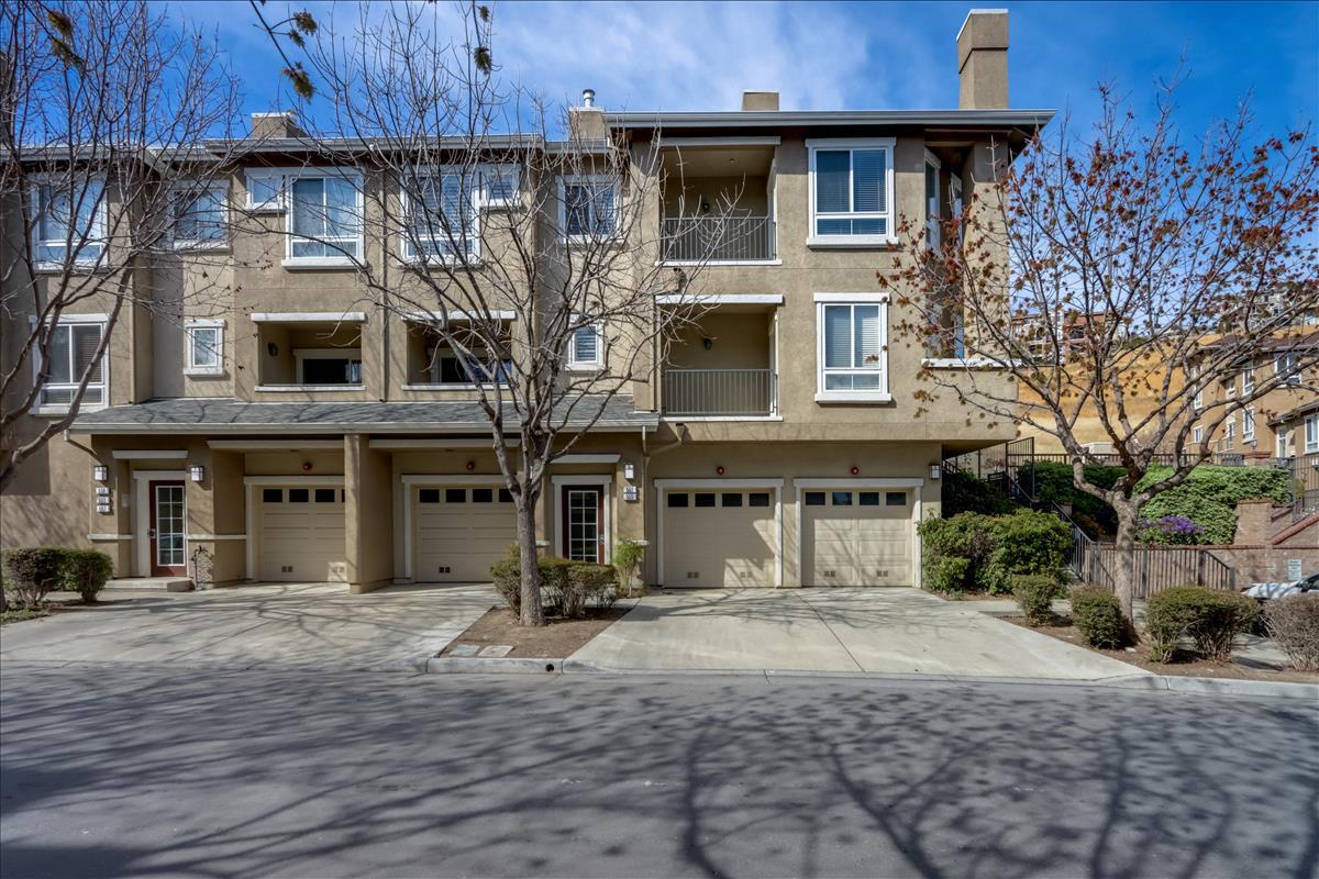 Detail Gallery Image 1 of 1 For 555 Marble Arch Ave, San Jose,  CA 95136 - 2 Beds | 2/1 Baths