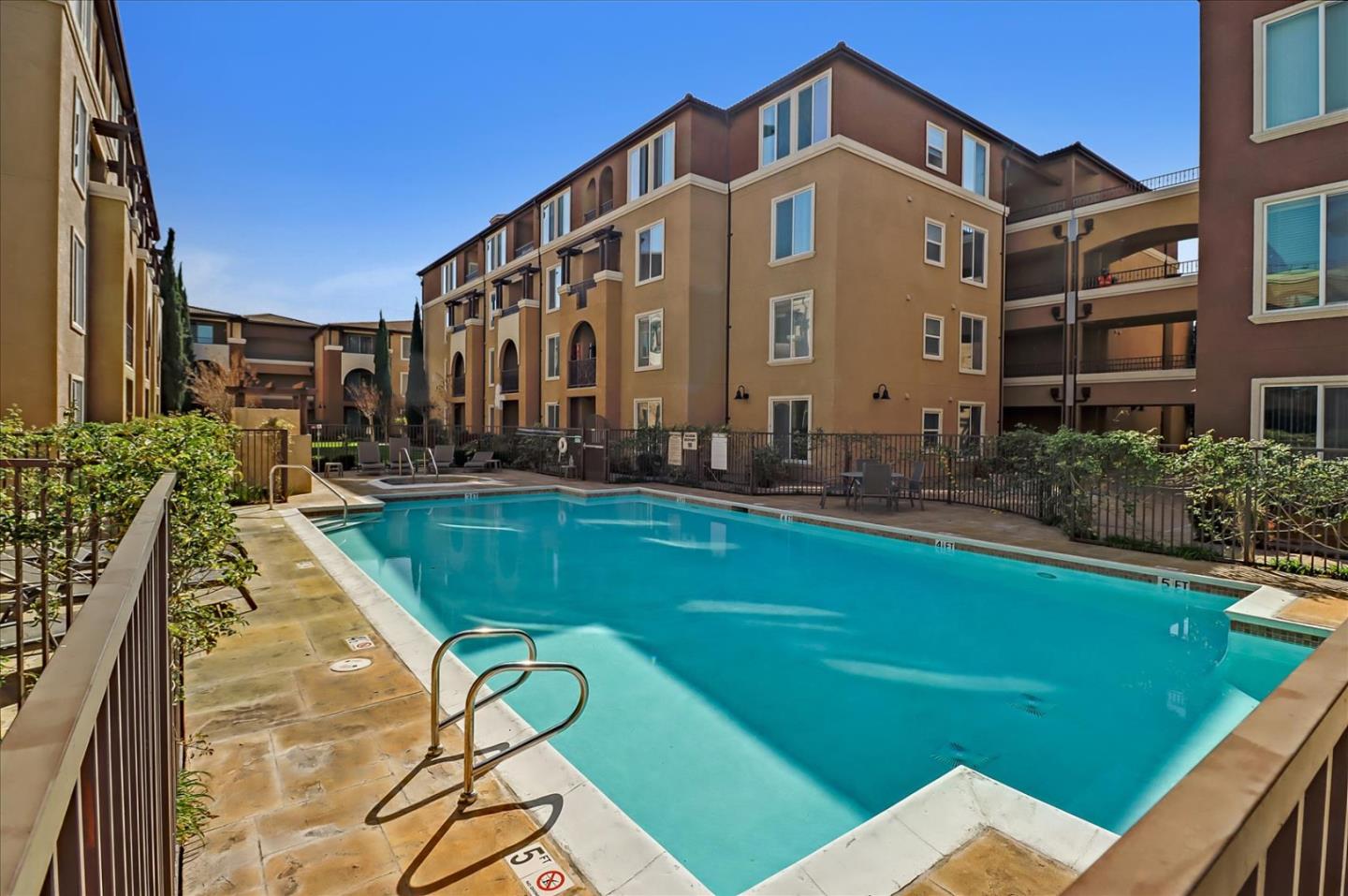 Detail Gallery Image 1 of 1 For 801 S Winchester Blvd #1316,  San Jose,  CA 95128 - 2 Beds | 2 Baths