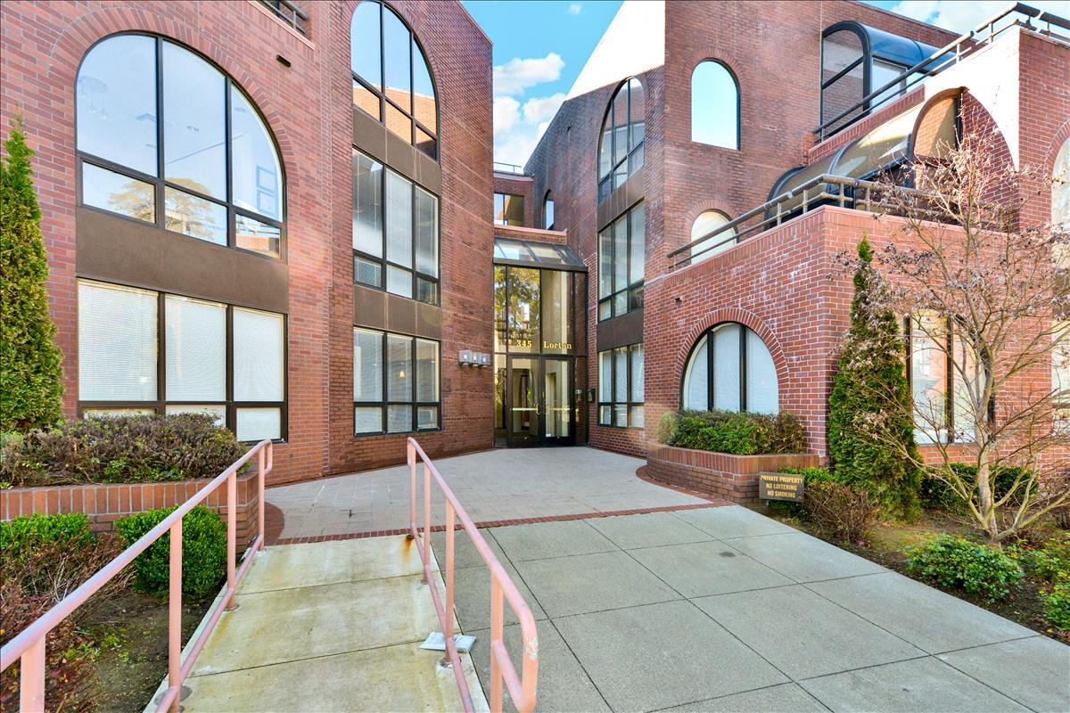 Detail Gallery Image 1 of 1 For 345 Lorton Ave #304,  Burlingame,  CA 94010 - – Beds | – Baths