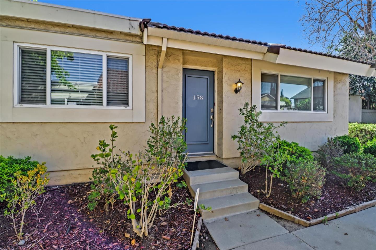 Detail Gallery Image 1 of 1 For 158 Truckee Ln, San Jose,  CA 95136 - 2 Beds | 2 Baths