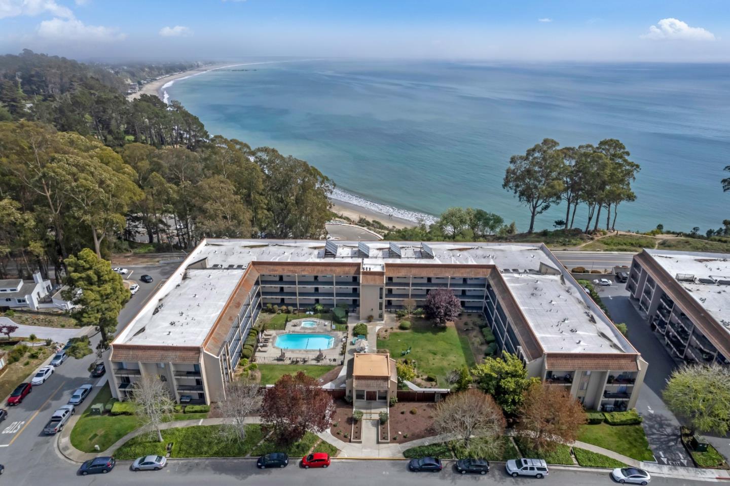 Detail Gallery Image 1 of 1 For 870 Park Ave #204,  Capitola,  CA 95010 - 3 Beds | 2 Baths