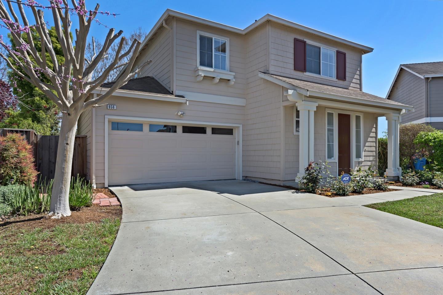 Detail Gallery Image 1 of 1 For 956 Baines St, East Palo Alto,  CA 94303 - 4 Beds | 2/1 Baths