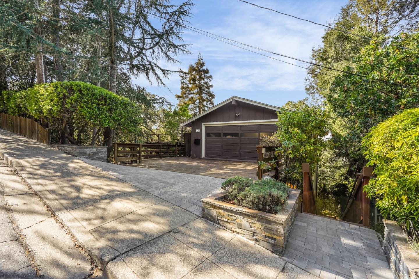 Detail Gallery Image 1 of 1 For 770 La Mesa Dr, Portola Valley,  CA 94028 - 4 Beds | 2/1 Baths