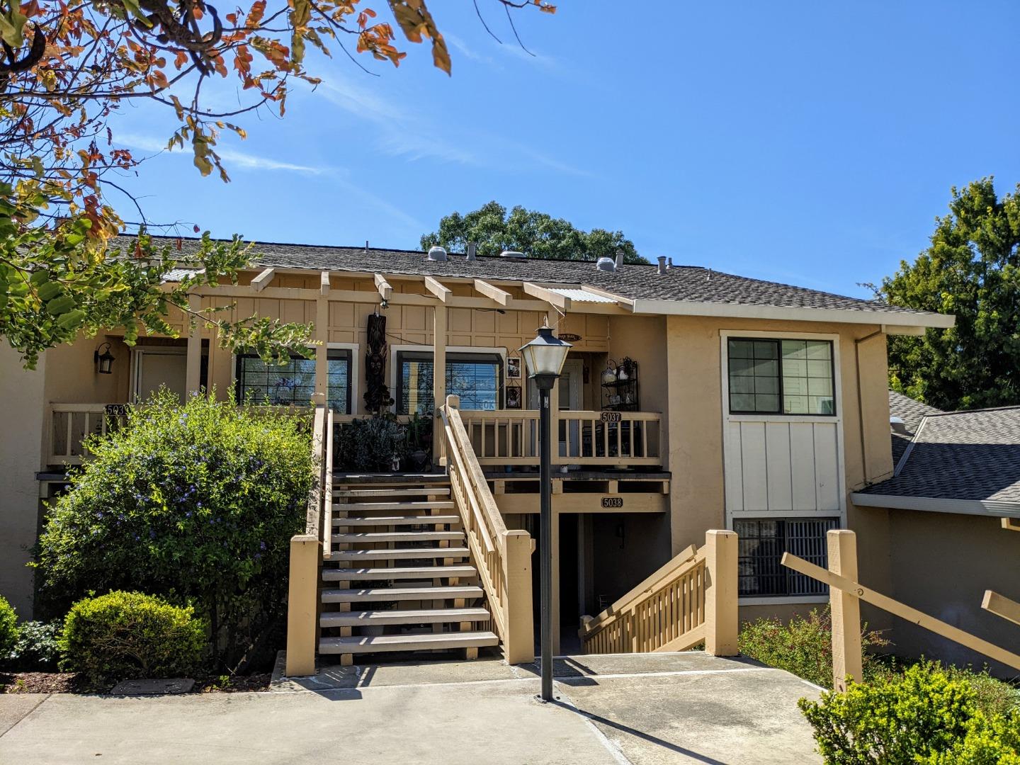 Detail Gallery Image 1 of 1 For 5038 Cribari Vale, San Jose,  CA 95135 - 2 Beds | 2 Baths