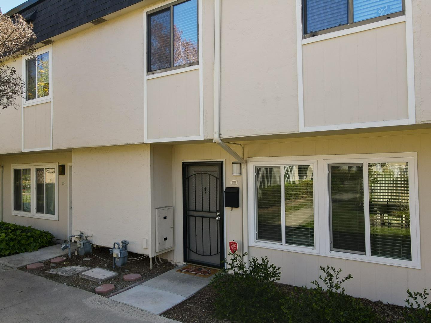 Detail Gallery Image 1 of 1 For 5477 Don Basillo Ct, San Jose,  CA 95123 - 3 Beds | 1/1 Baths