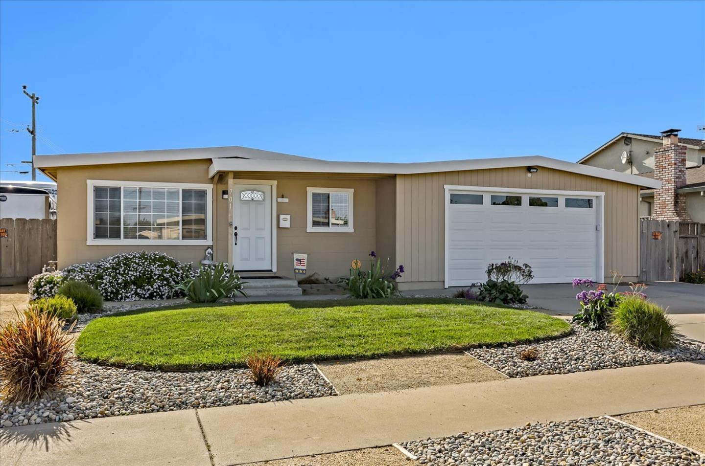 Detail Gallery Image 1 of 1 For 701 Cornell Ave, Salinas,  CA 93901 - 3 Beds | 2 Baths