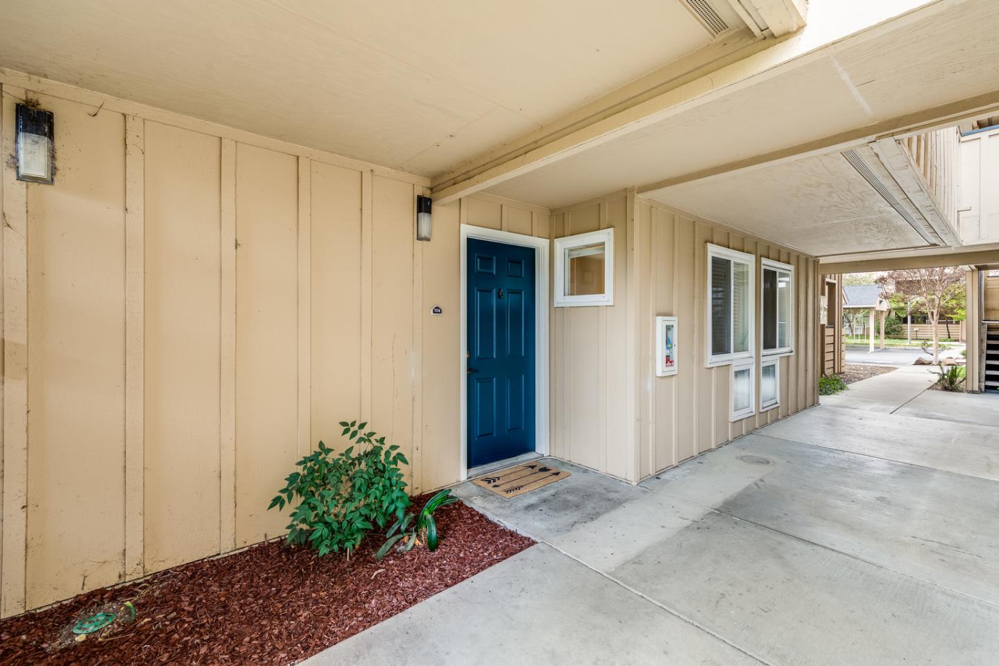 Detail Gallery Image 1 of 1 For 114 Monte Verano Ct, San Jose,  CA 95116 - 2 Beds | 1 Baths
