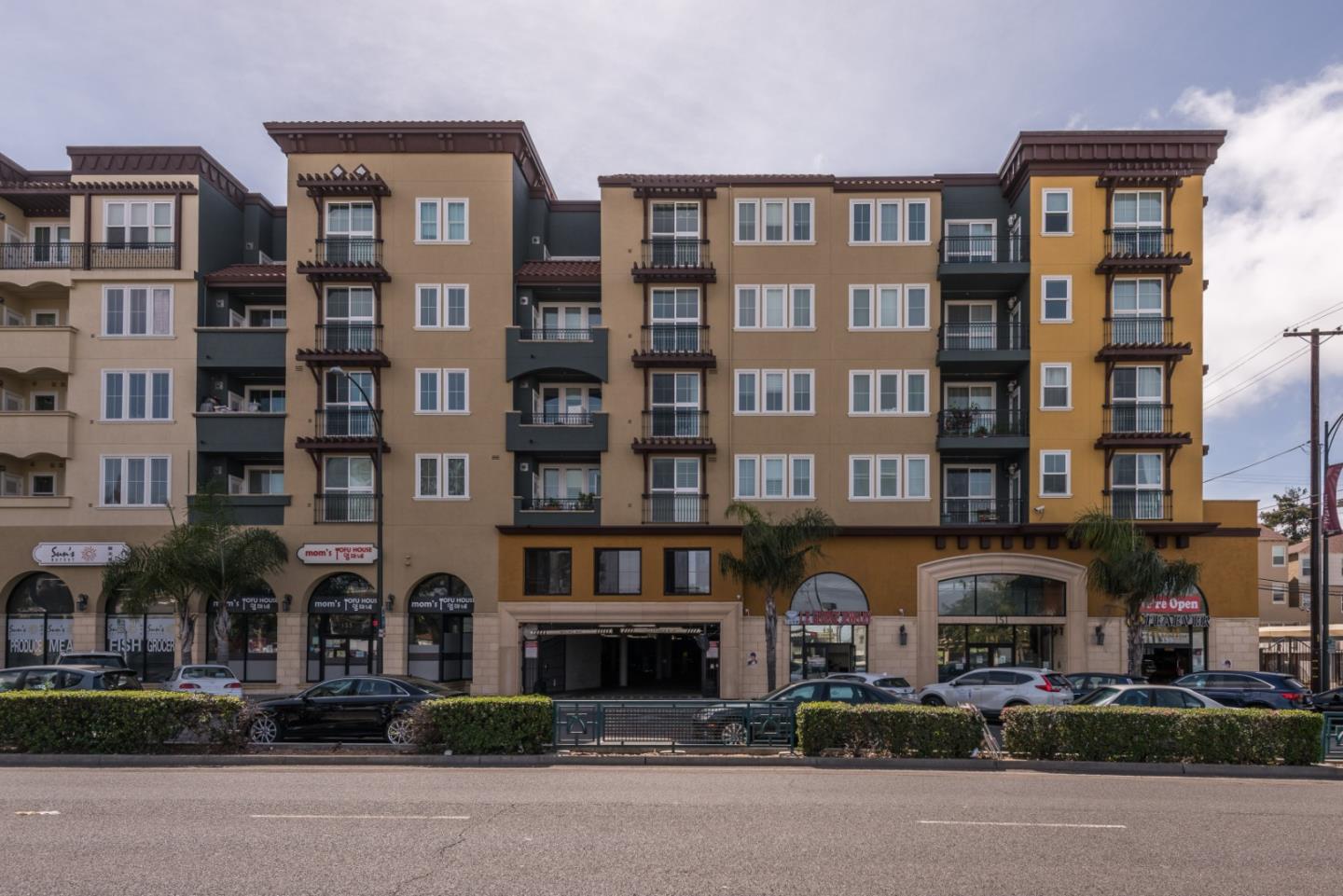 Detail Gallery Image 1 of 1 For 151 El Camino Real #125,  Millbrae,  CA 94030 - 2 Beds | 2 Baths