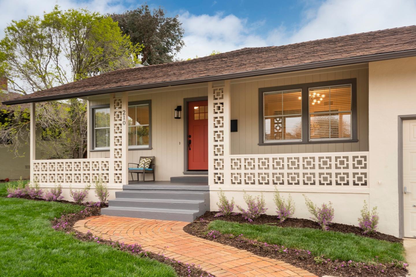 Represented buyer this beautiful renovated home 