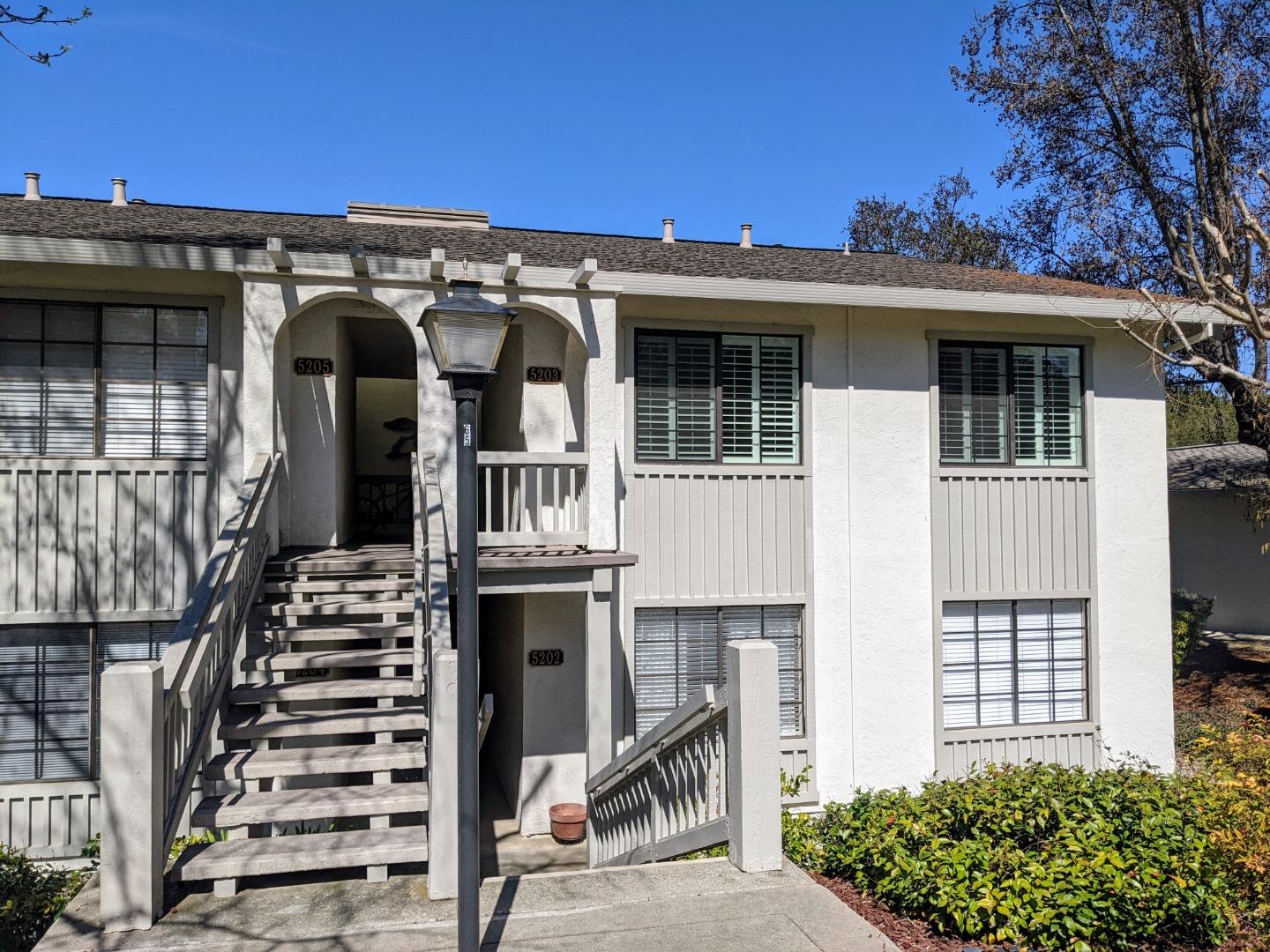 Detail Gallery Image 1 of 1 For 5203 Cribari Hls, San Jose,  CA 95135 - 2 Beds | 2 Baths