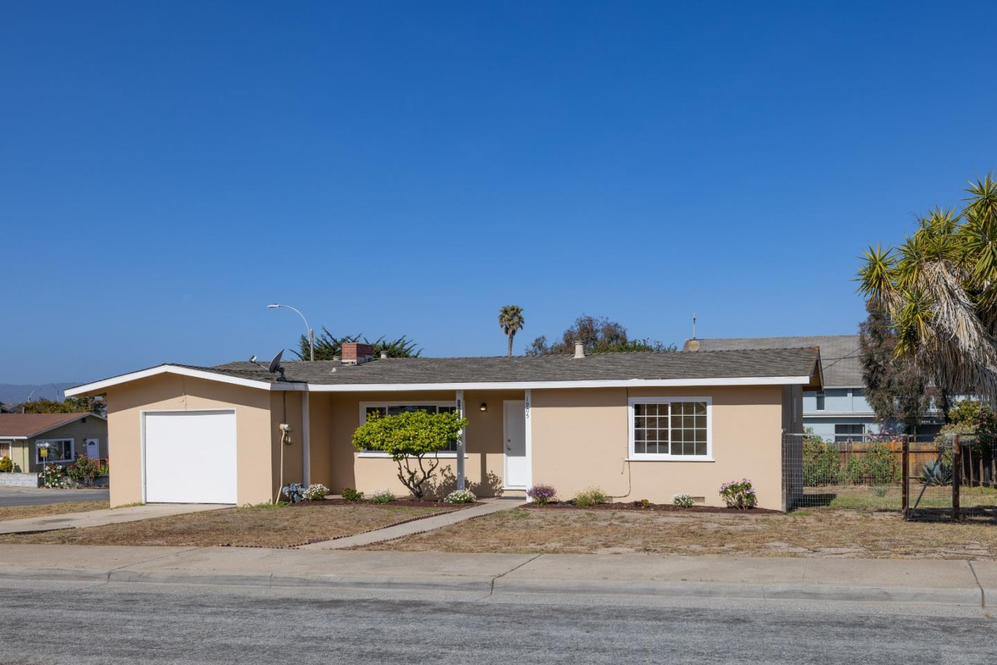 Detail Gallery Image 1 of 42 For 1905 Luzern St, Seaside,  CA 93955 - 3 Beds | 1 Baths