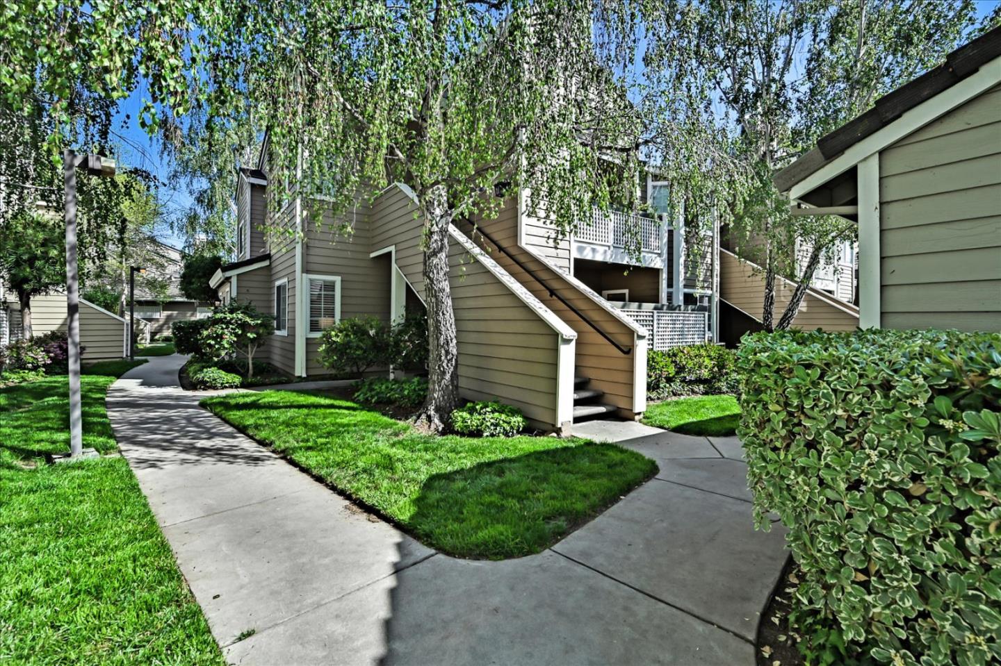 Detail Gallery Image 1 of 1 For 5884 Bridgeport Lake Way, San Jose,  CA 95123 - 2 Beds | 2 Baths