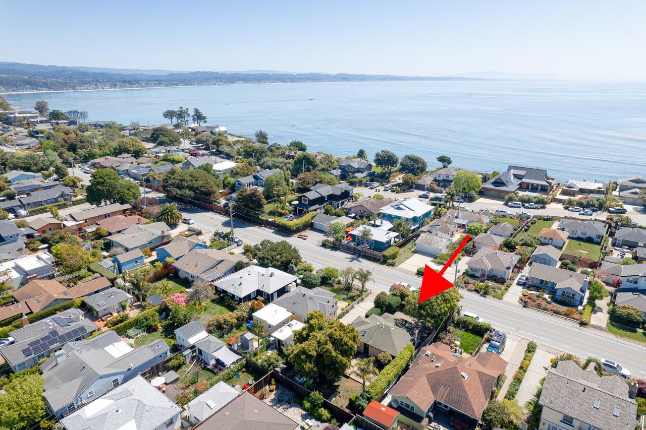 4435 Portola Dr, Santa Cruz, CA 95062 2 Beds 1 Baths (Sold