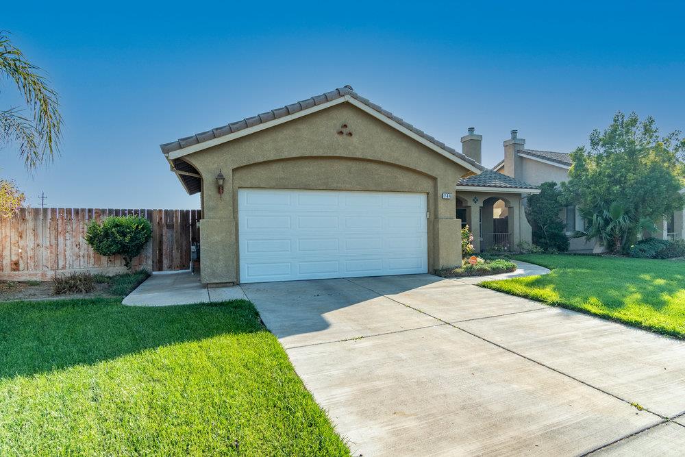 Detail Gallery Image 1 of 1 For 744 Elmwood Dr, Los Banos,  CA 93635 - 3 Beds | 2 Baths