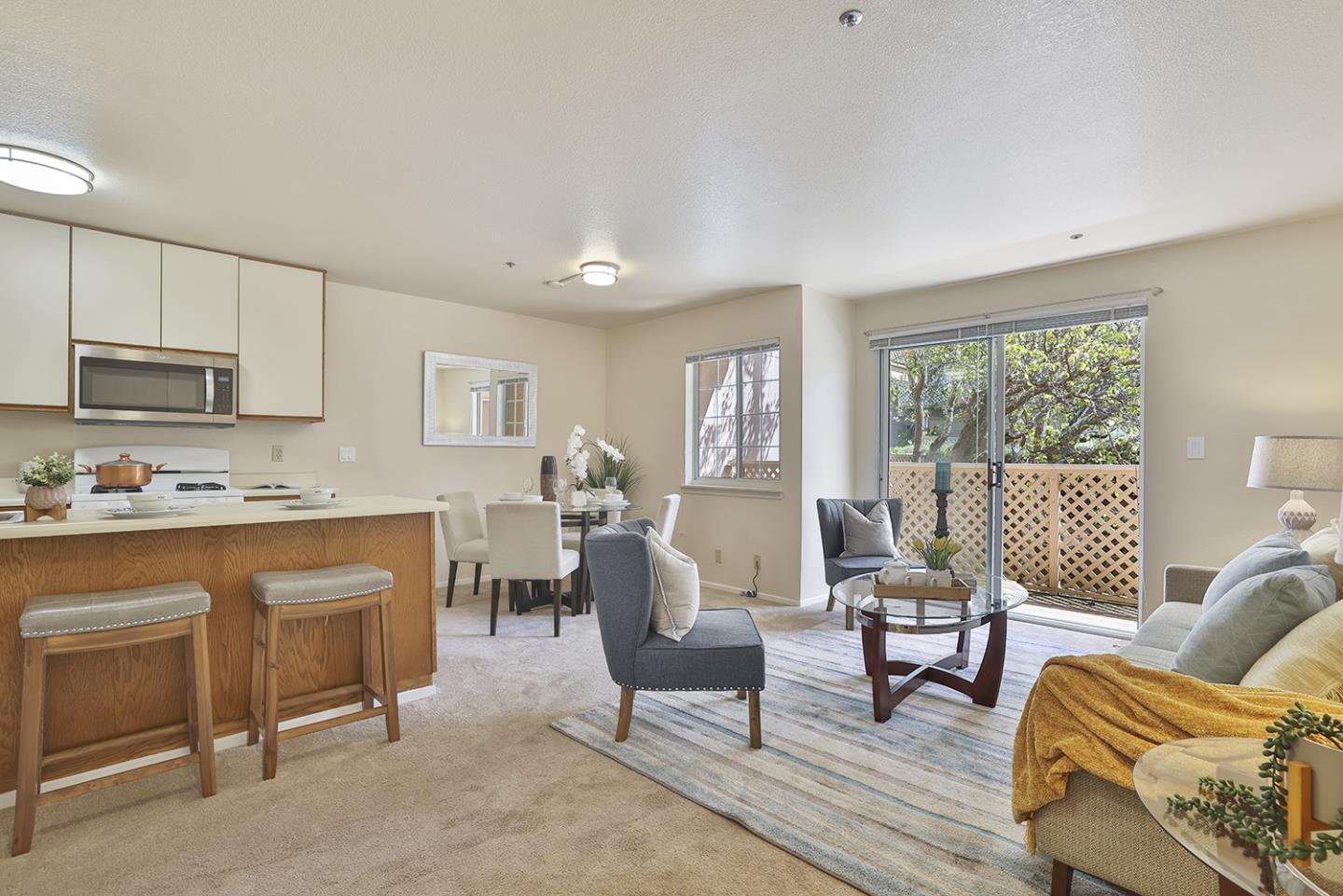 Detail Gallery Image 1 of 1 For 1003 San Antonio Cir #201,  Daly City,  CA 94014 - 1 Beds | 1 Baths
