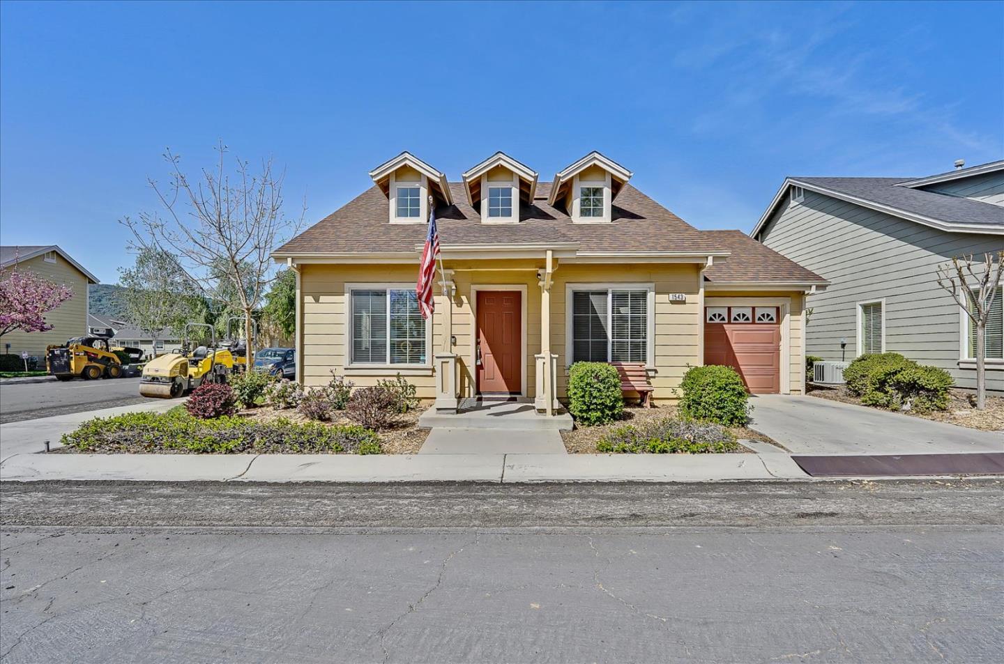 Detail Gallery Image 1 of 1 For 1543 Rosette Way, Gilroy,  CA 95020 - 2 Beds | 2 Baths