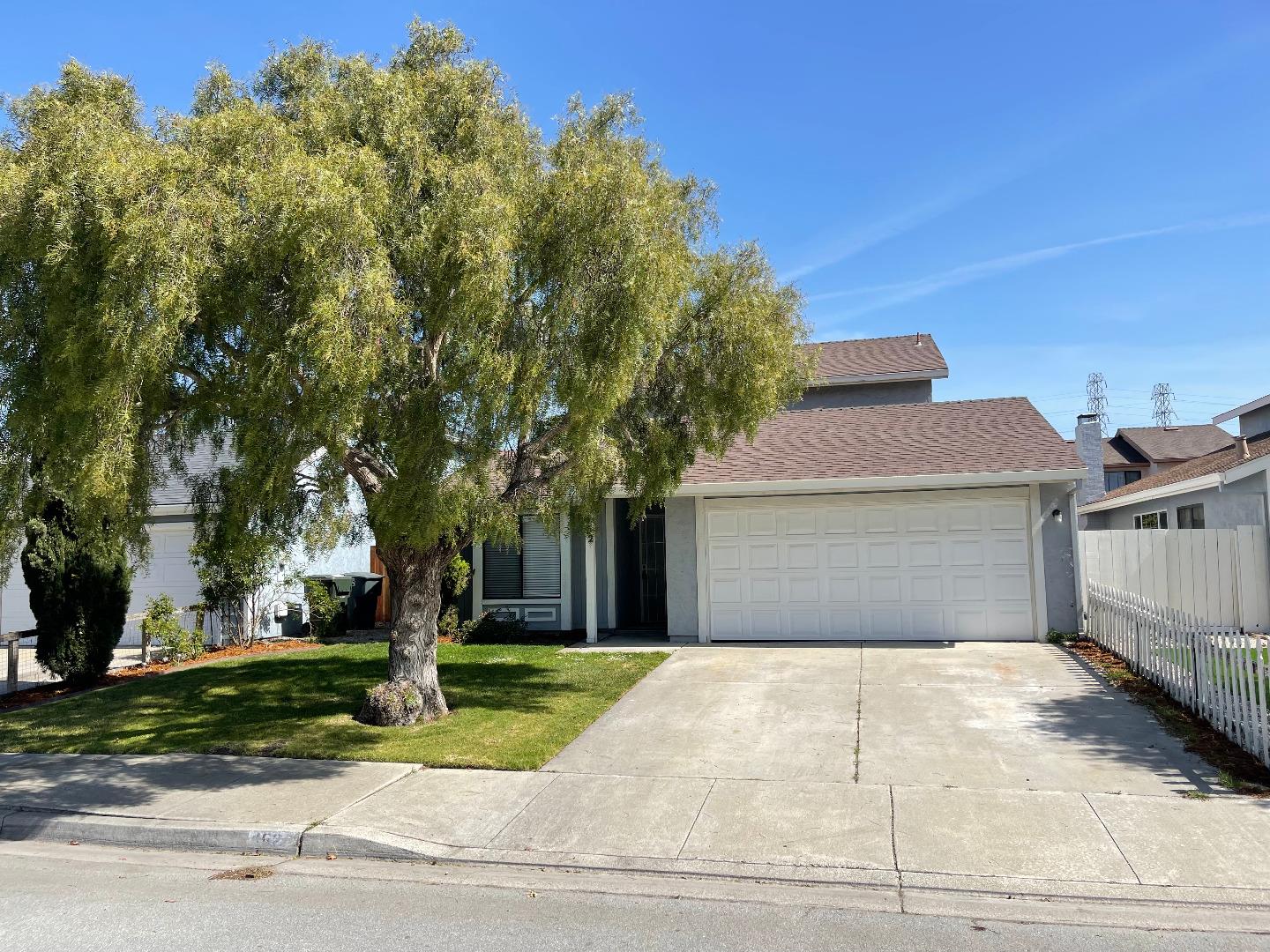 452 Brighton St, Salinas, CA 93907