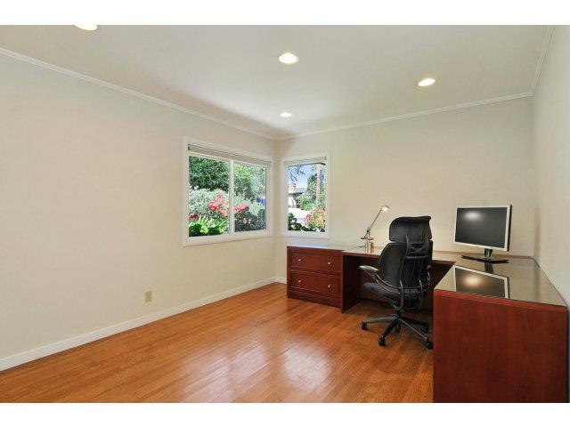 Detail Gallery Image 13 of 22 For 6 Spring Valley Ln, Millbrae,  CA 94030 - 4 Beds | 4 Baths
