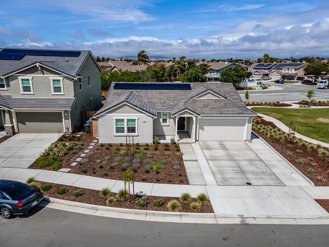 Detail Gallery Image 1 of 1 For 2760 Jackson Dr, Hollister,  CA 95023 - 3 Beds | 2 Baths