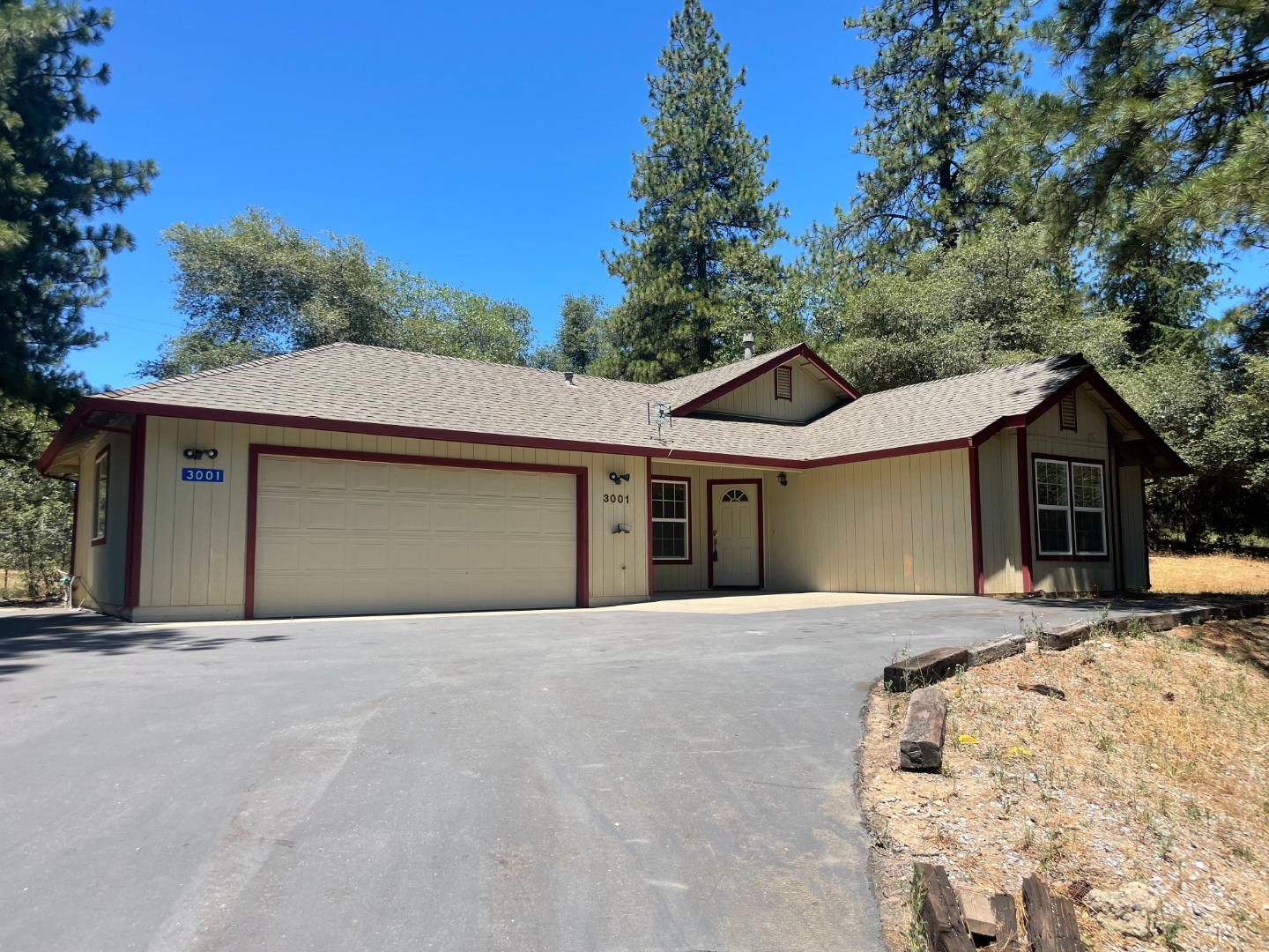 Detail Gallery Image 1 of 1 For 3001 Glee Ln, Placerville,  CA 95667 - 2 Beds | 2 Baths