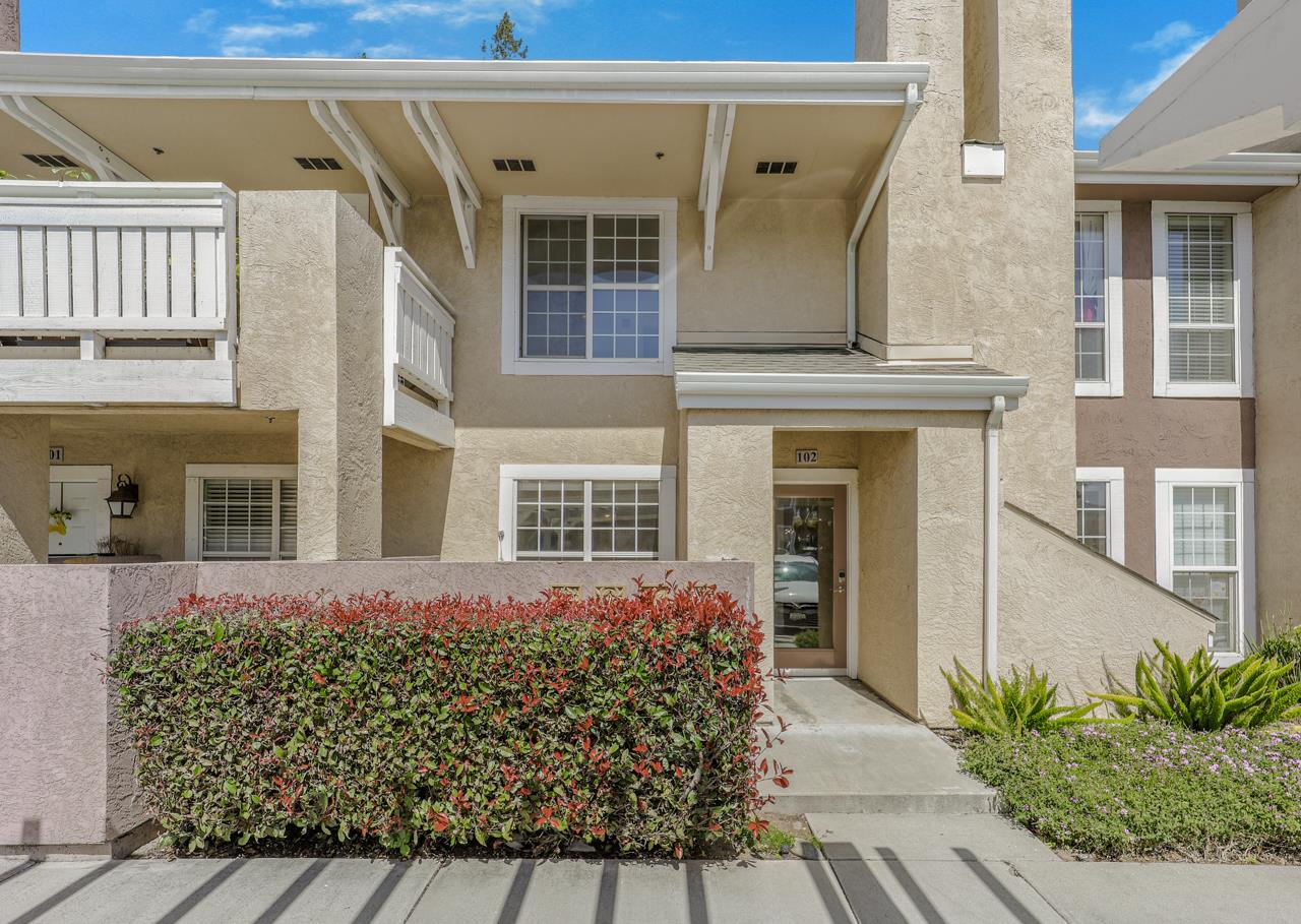 Detail Gallery Image 1 of 1 For 627 E El Camino Real #102,  Sunnyvale,  CA 94087 - 2 Beds | 2/1 Baths